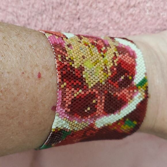 Beautifully handmade Victorian Roses bracelet high quality Miyuki Delica beads - Picture 2 of 8